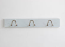 Indlæs billede til gallerivisning Knagerække med 3 dobbelt knager, gråblå